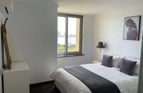 South Perth Apartment | The Swan - Park & River Views next to Perth Zoo