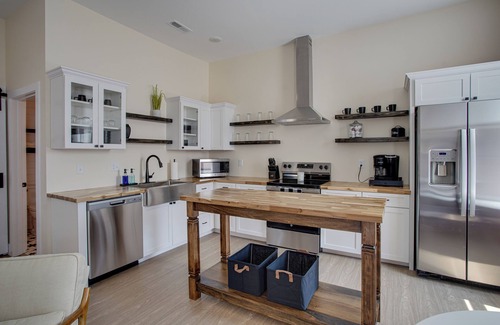 Highland Apartment | The Swiss Post Apartment B