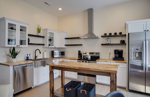 Highland Apartment | The Swiss Post Apartment B