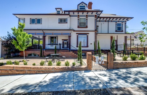 Nob Hill Apartment | The Symphony Room at The Mansion by the Square