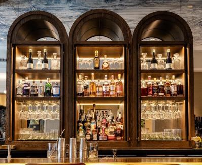 Rush and Division Hotel | The Talbott, Autograph Collection