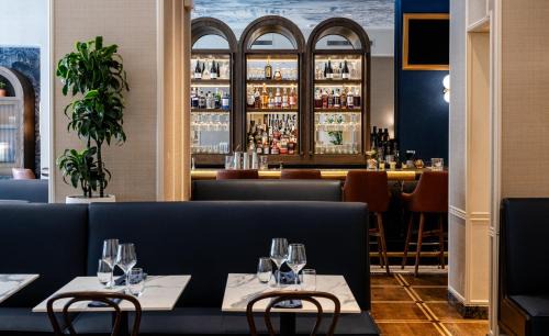 Rush and Division Hotel | The Talbott, Autograph Collection