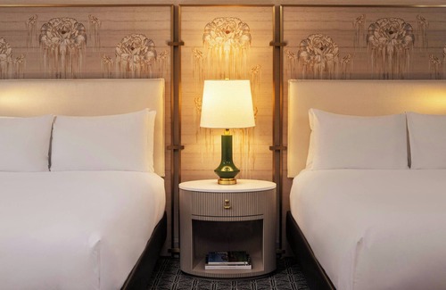 Rush and Division Hotel | The Talbott, Autograph Collection