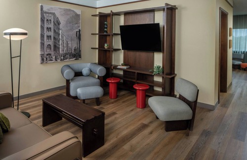 Indianapolis Hotel | The Tallison Hotel, A Tribute Portfolio Hotel