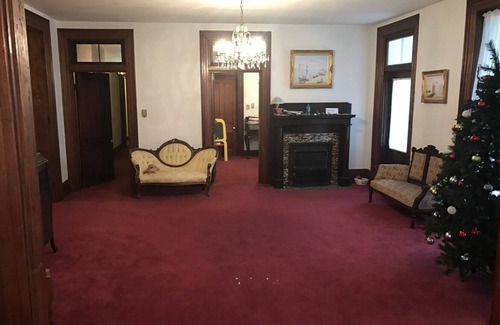 Crawfordsville House | The Tanner mansion