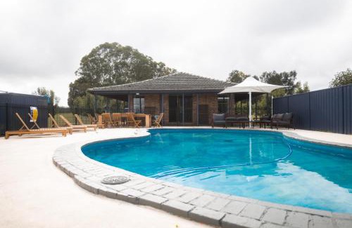 Lovedale House | The Tatler Lodge