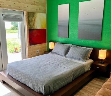 Lake Alfred House | The Tatman Evergreen Suite