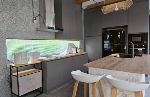 Hin Lek Fai Villa | The Ten Poolvilla Huahin