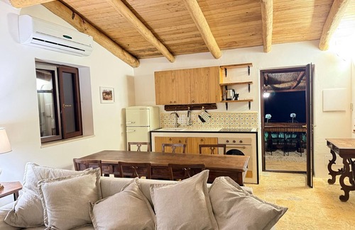 San Giovanni a Piro Resort | The Three Barnyards - The Gecko. A cozy and elegant retreat in pure nature