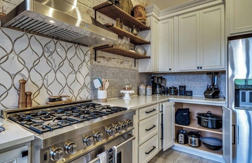 Eastside Promise Neighborhood House | The Time Traveler - Historic Home Downtown SATX