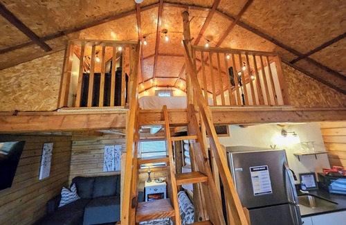 Lampe House | The Tiny Log Cabin