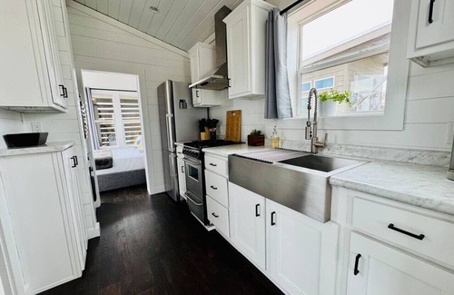 Austin House | The Tiny Treasure | Pool & Hot Tub