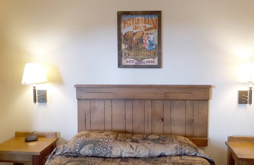 Tombstone Hotel | The Tombstone Motel
