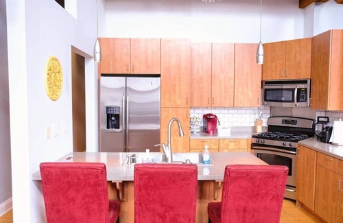 Wholesale District Apartment | The Top Floor Penthouse 4 BR 3 Bath 2,000 Sq. Ft.