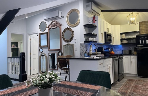 Short North Apartment | The Top of the Stairs: Chic Loft on 3rd Ave