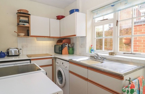 Salisbury Cottage | THE TOWNHOUSE, character holiday cottage in Salisbury