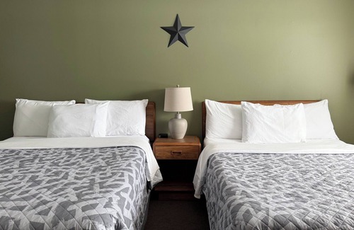 Newberry Hotel | The Trail Inn - Newberry, MI - 13467 M-28