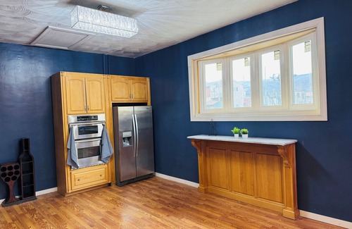 Keyser Apartment | “The Train Station” - A modern open space B&B with a western vibe. Must see!