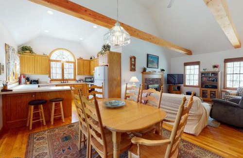 North Eastham House | The Tranquil Heron Cottage