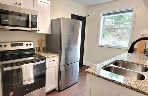 Tazewell Apartment | The Traveler On Main - Suite 1