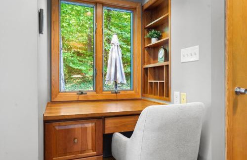 Lincolnia Apartment | The Tree House in Alexandria VA, Washington DC