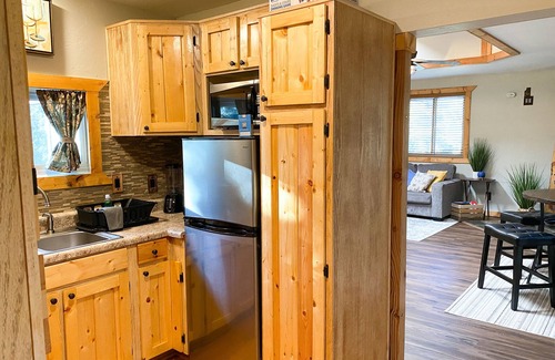 Overgaard House | The Tree House | Perfect Couples Cabin