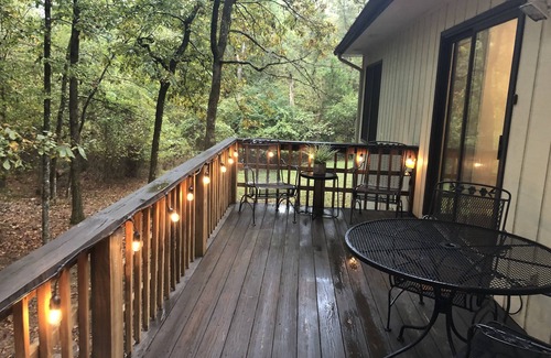 Hot Springs Village House | The Treehouse - Cozy Cottage in the Woods