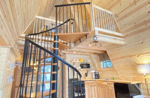 Leeper Cabin | The Treehouse near Cook Forest State Park