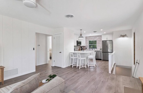 Englewood House | The Treetop Cottage