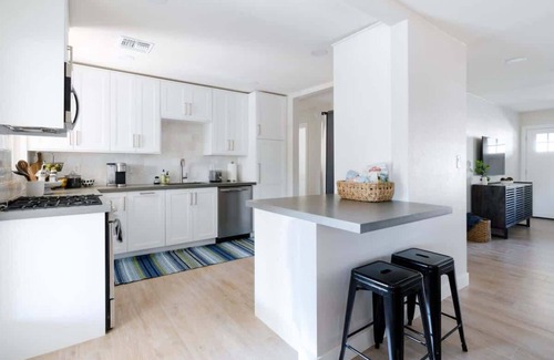 Alhambra House | The Trendy Tricycle | Stylish 4BR in Central Phx