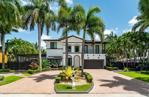 Ludlam Villa | The tropical paradise villa