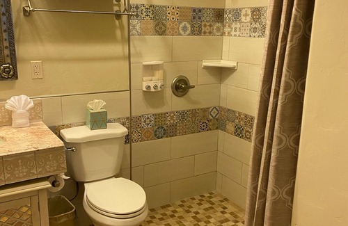 Downtown Tucson Hotel | The Tucson Room-Within Walking distance to all bars/Restaurants/Shops