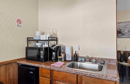 Waco Cabin | The Tui at Nicole Creek Cabins