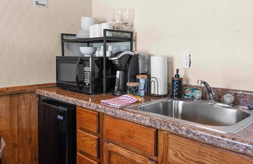 Waco Cabin | The Tui at Nicole Creek Cabins