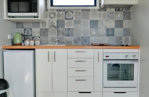 Te Anau House | The Tui Studio - Te Anau Holiday Studio