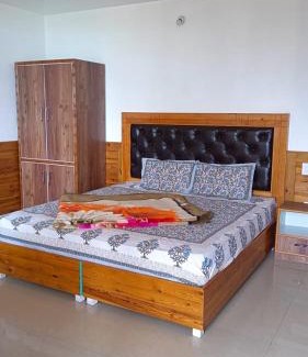 Naddi House | The Tushar Homestay