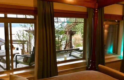 Tuwanek Bed & Breakfast | The Tuwanek Hotel and Spa