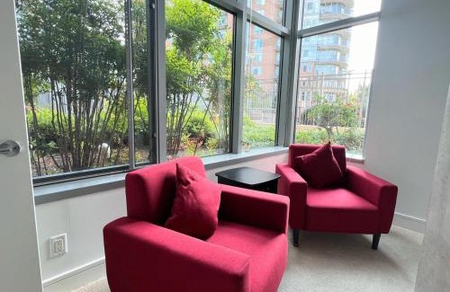 McLean Apartment | The Tysons Corner Suite I 4 beds