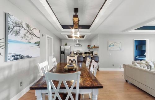 Como House | THE ULTIMATE 6 BEDROOM LAKEHOUSE