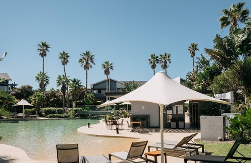 Magenta Shores Apartment | The ultimate couples retreat