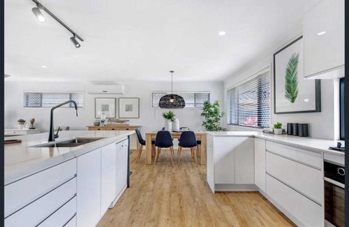 Mermaid Waters House | The Ultimate Family Getaway
