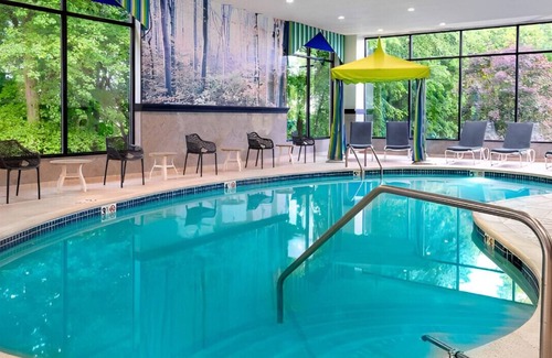 Danbury House | The Ultimate in Relaxation! Close to Danbury Fair