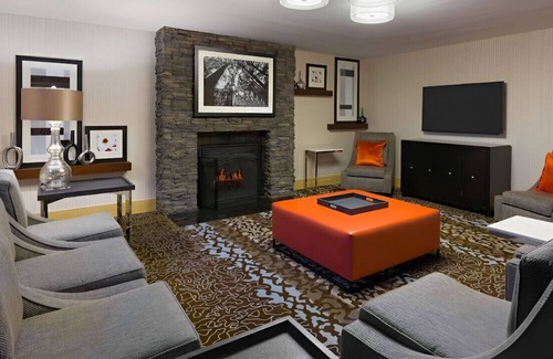Danbury House | The Ultimate in Relaxation! Close to Danbury Fair