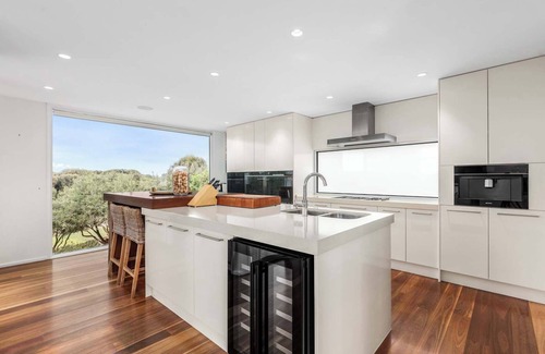 Torquay House | The Ultimate Sands Retreat Pool, Beach & Golf