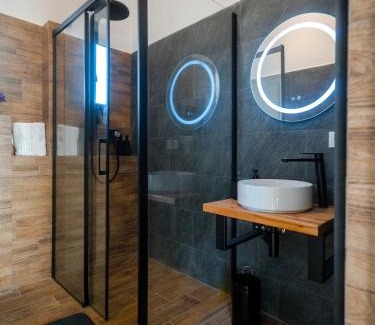 Iasi Apartment | The Urban Retreat - Dominique Loft