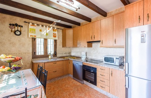 Alozaina Cottage | THE VALLEYS OF ANA: relax and comfort in the middle of nature.
