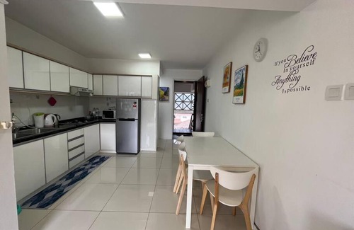 Bukit Tinggi Apartment | The Van Gogh Loft at Selesa Hillhomes