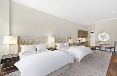 East Garden City Hotel | The Vanderbilt Hotel Suites