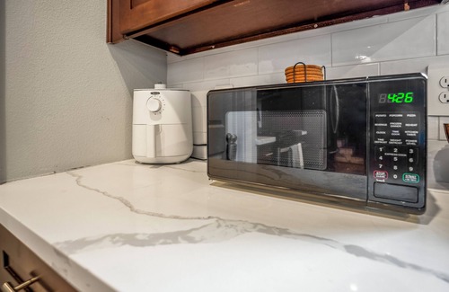Riverside Terrace Bed & Breakfast | The Vibe 3bd X 4b I Downtown l Med Center I NRG Stad l Free Parking