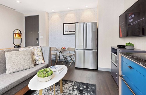 Koreatown Apartment | The Vibe on 5th IX Vibe 8758